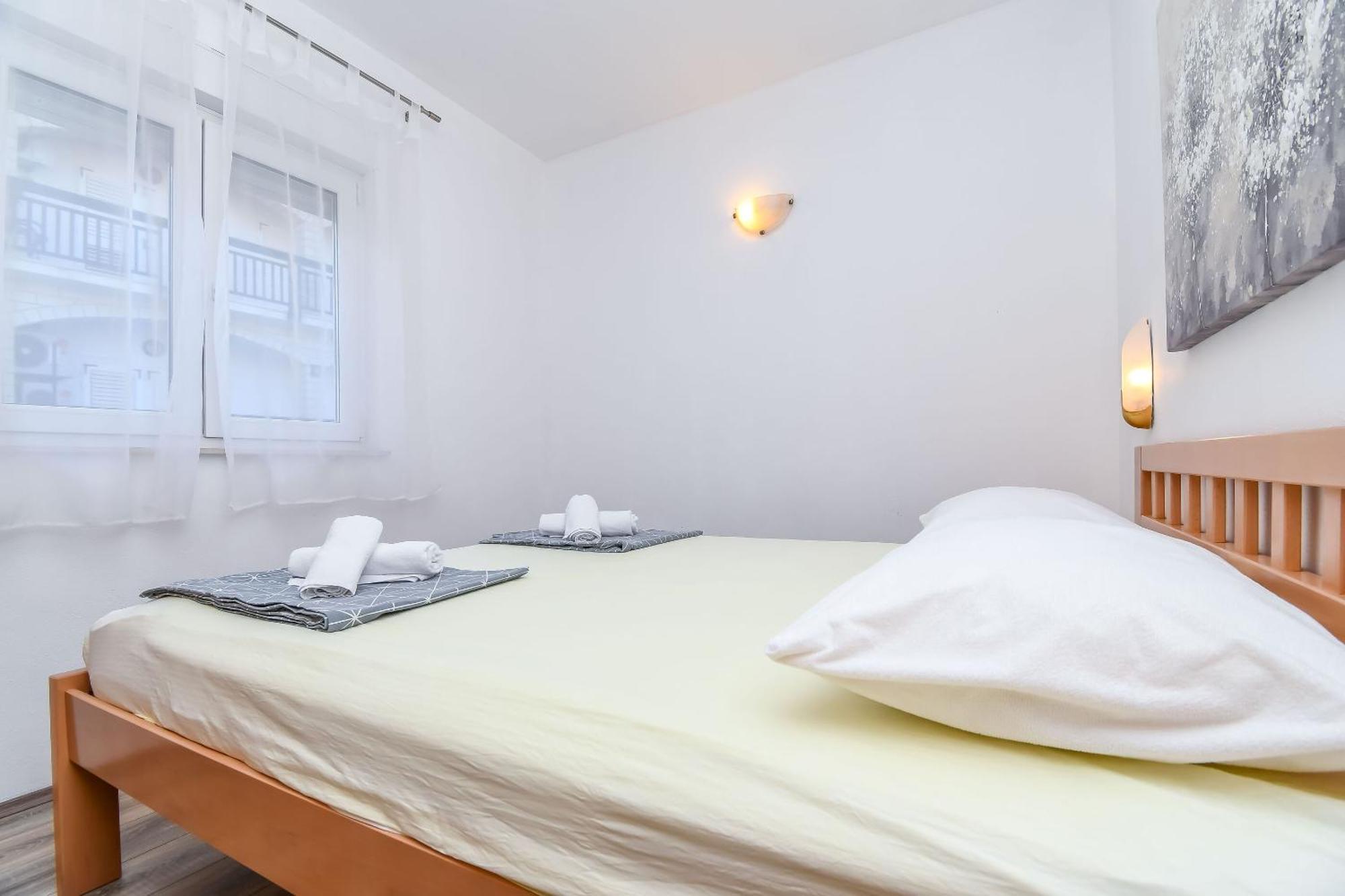 Apartment Mara Trogir Exterior photo