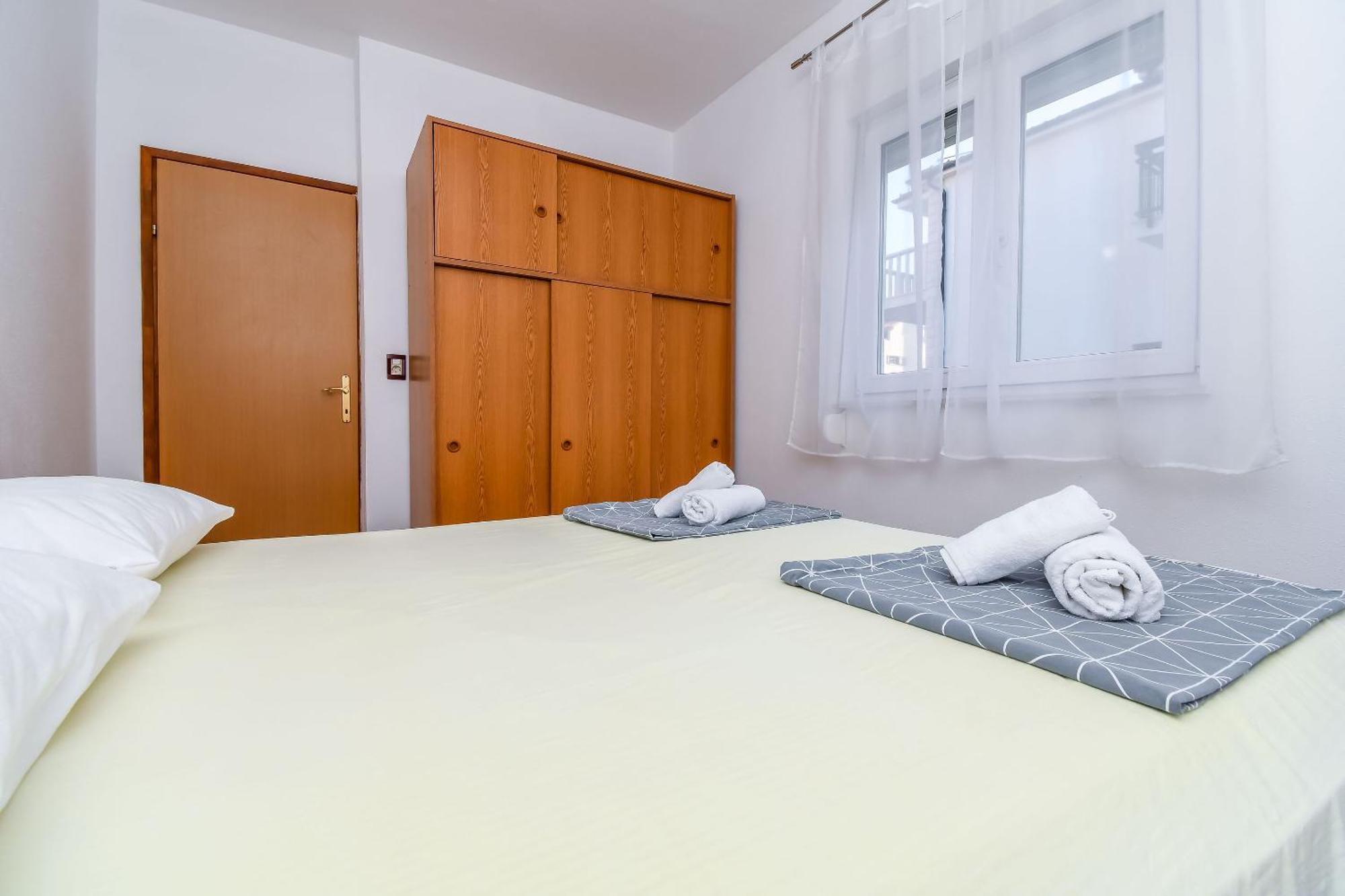 Apartment Mara Trogir Exterior photo